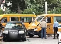 Βουλιαγμένη: Τροχαίο με σχολικό λεωφορείο [pics]