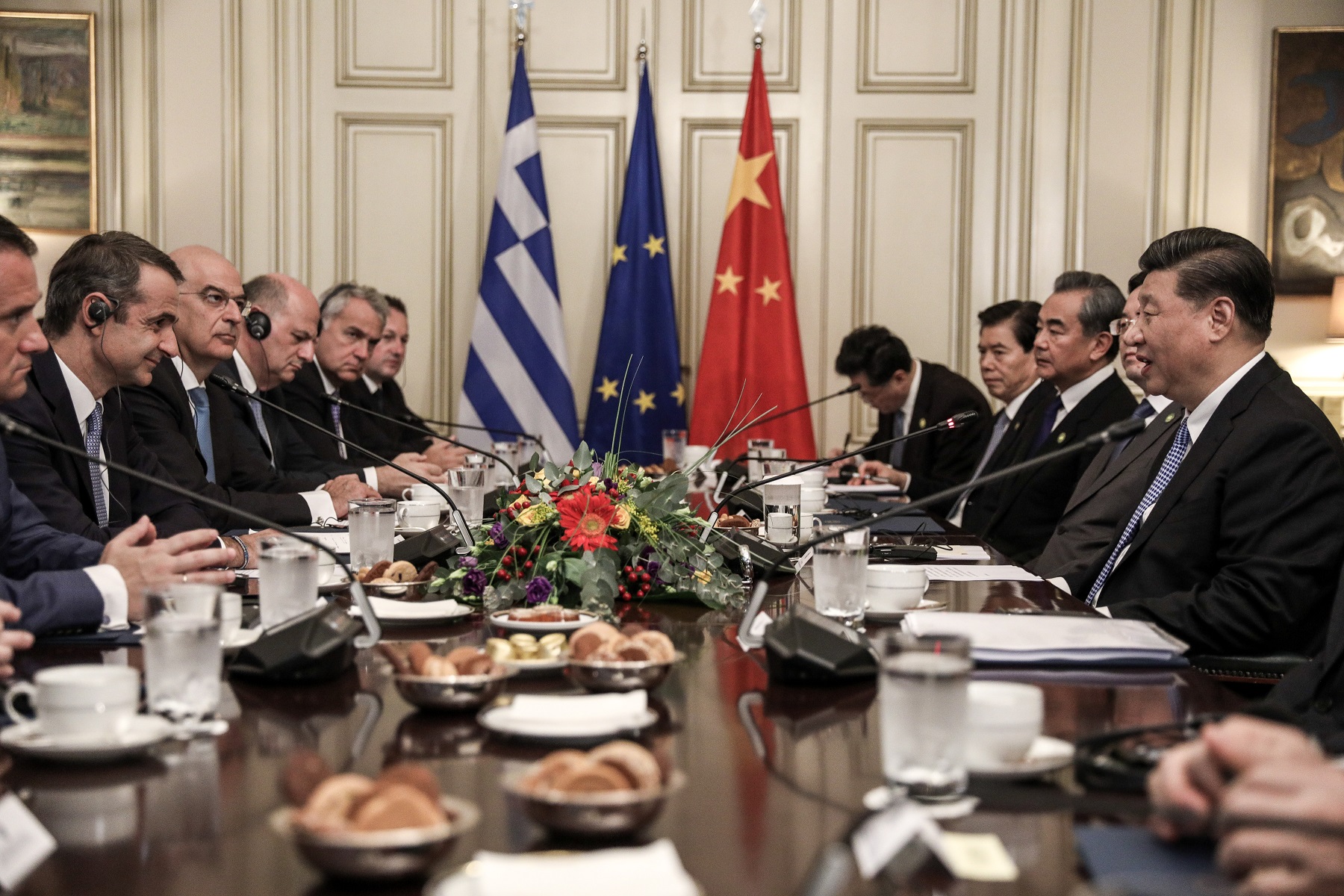 Σι Τζινπίνγκ: Οι 12 προσωπικότητες που θα βρεθούν στο γεύμα προς τιμήν του Κινέζου Προέδρου