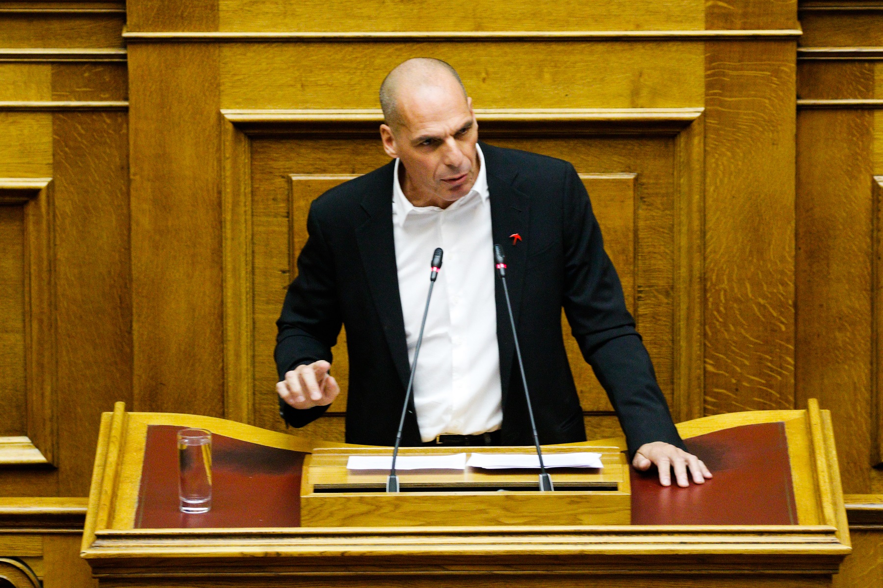 Γιάνης Βαρουφάκης Βουλή Eurogroup: Να τεθεί βέτο από την κυβέρνηση