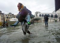 Βενετία: Αντιμέτωπη με νέα πλημμυρίδα η ιταλική πόλη