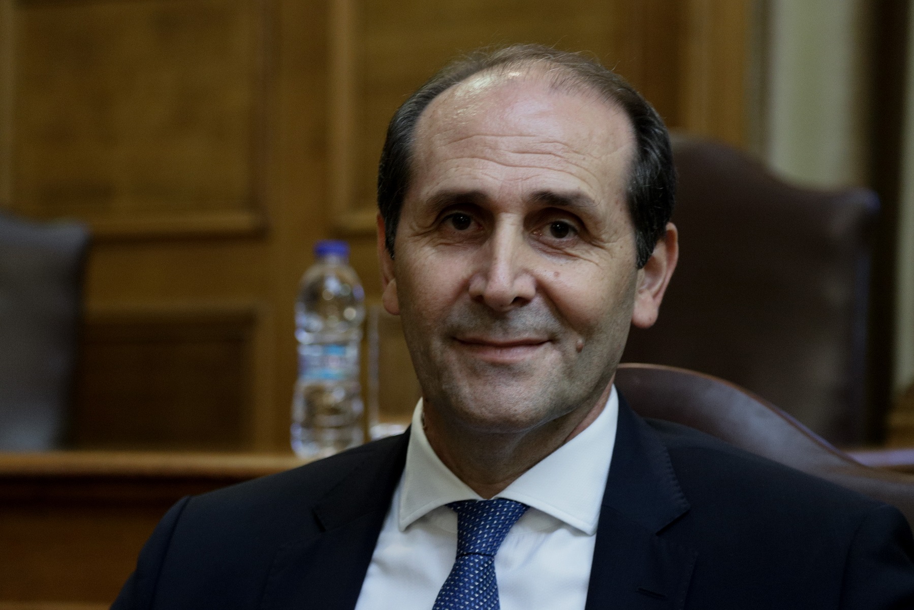 Απόστολος Βεσυρόπουλος: “Θα υπάρξουν κι άλλες μειώσεις φόρων”
