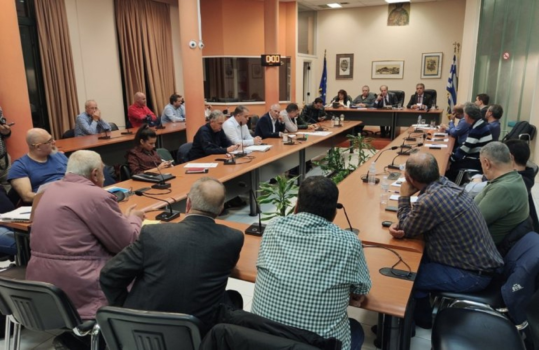 Χίος: Ομόφωνο “Όχι” του δήμου στη δημιουργία νέου κέντρου φιλοξενίας μεταναστών