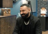 YPO: Έσκισε φωτογραφία του Τάκι Τσαν και επιτέθηκε στον Λιάγκα λόγω Snik YPO: Έσκισε φωτογραφία του Τάκι Τσαν και επιτέθηκε στον Λιάγκα λόγω Snik