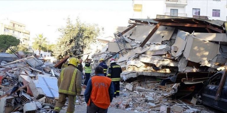Αυξάνεται και άλλο  ο αριθμός των νεκρών από το φονικό σεισμό στην Αλβανία [pics&vids]