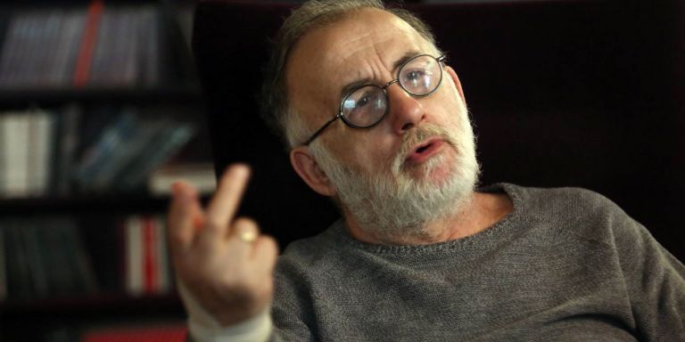 Θάνος Μικρούτσικος: Δημοσία δαπάνη η κηδεία του