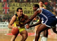 Νίκος Γκάλης: Όταν ο Έλληνας θεός του μπάσκετ πάτησε στο παρκέ Νίκος Γκάλης: Όταν ο Έλληνας θεός του μπάσκετ πάτησε στο παρκέ