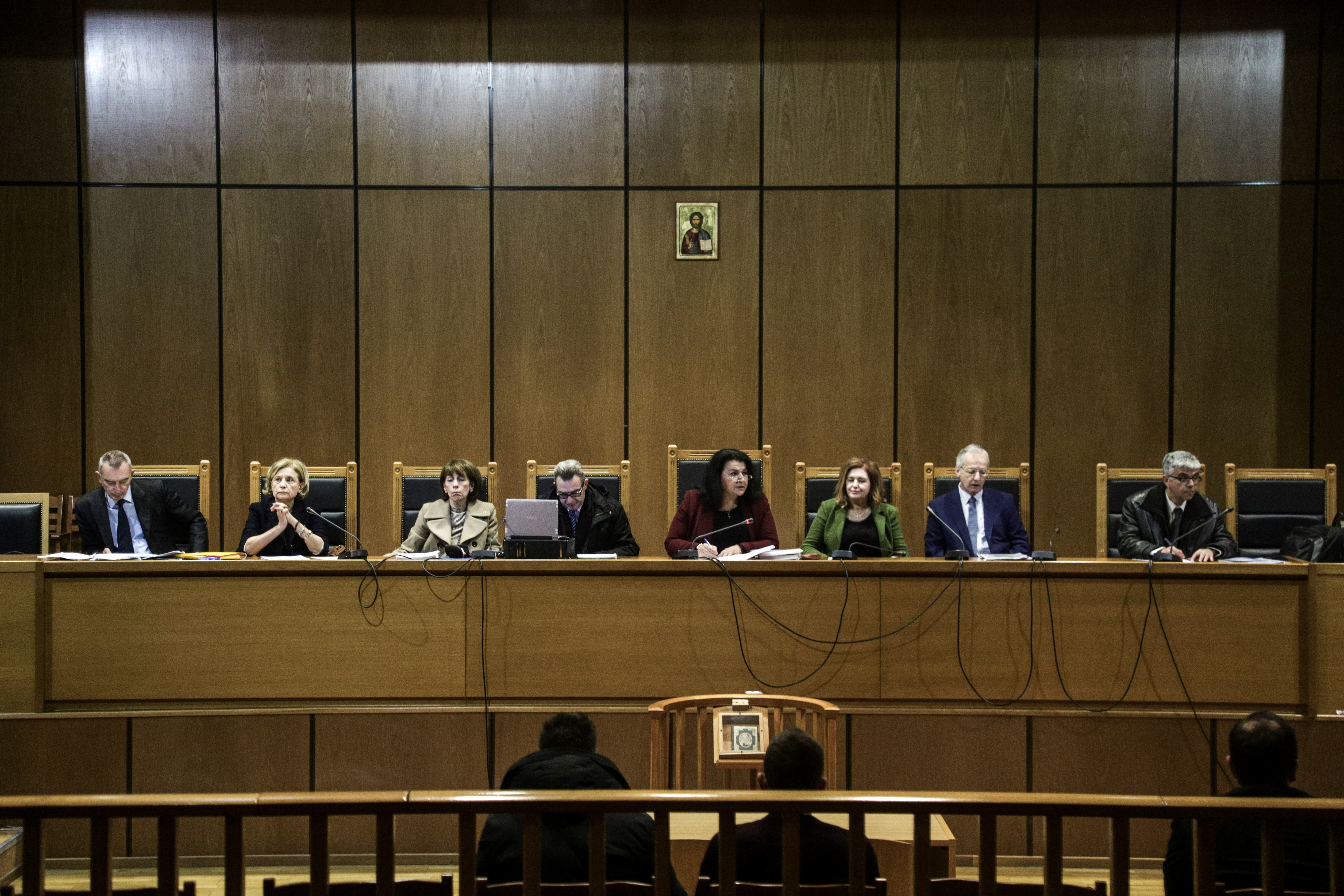Χρυσή Αυγή: Αθώοι οι κατηγορούμενοι για τις επιθέσεις κατά του ΠΑΜΕ και των Αιγυπτίων αλλιεργατών