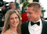 Jennifer Aniston: Στόλισε δέντρο με τον Brad Pitt