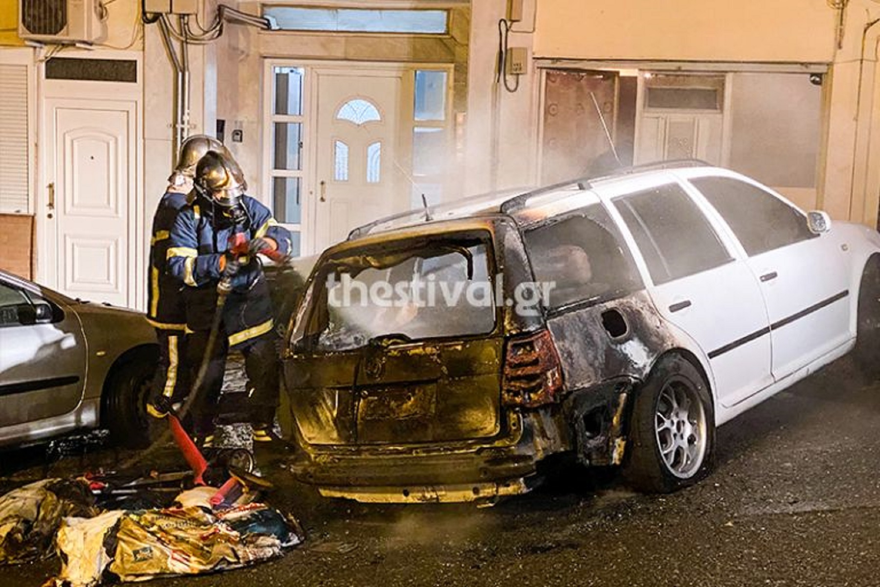 Θεσσαλονίκη: Οι Τούρκοι ζητούν τη σύλληψη των δραστών που έκαψαν το αυτοκίνητο του διπλωμάτη