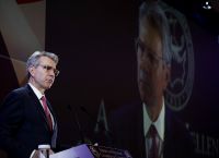 Κύριε Πάιατ, μας κακομαθαίνετε! Κύριε Πάιατ, μας κακομαθαίνετε!