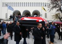 Ηλίας Ρωσίδης: Το τελευταίο αντίο στον «θρύλο» του Ολυμπιακού Ηλίας Ρωσίδης: Το τελευταίο αντίο στον «θρύλο» του Ολυμπιακού