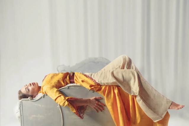 «Φροσύνη» – «Πασού»: Δύο έργα του Στέφανου Παπατρέχα στο θέατρο Άβατον