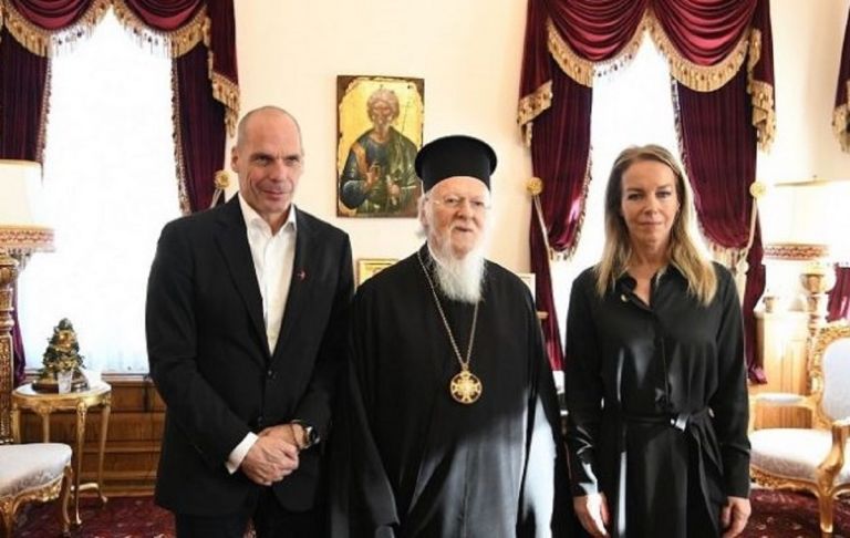 Ο Γιάνης Βαρουφάκης και η Δανάη Στράτου στο Οικουμενικό Πατριαρχείο [pics]