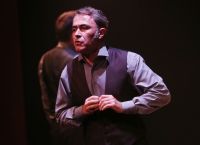 Θανάσης Κουρλαμπάς: «Αισθάνομαι πολύ τυχερός που συμμετέχω στις Άγριες Μέλισσες» [vid]