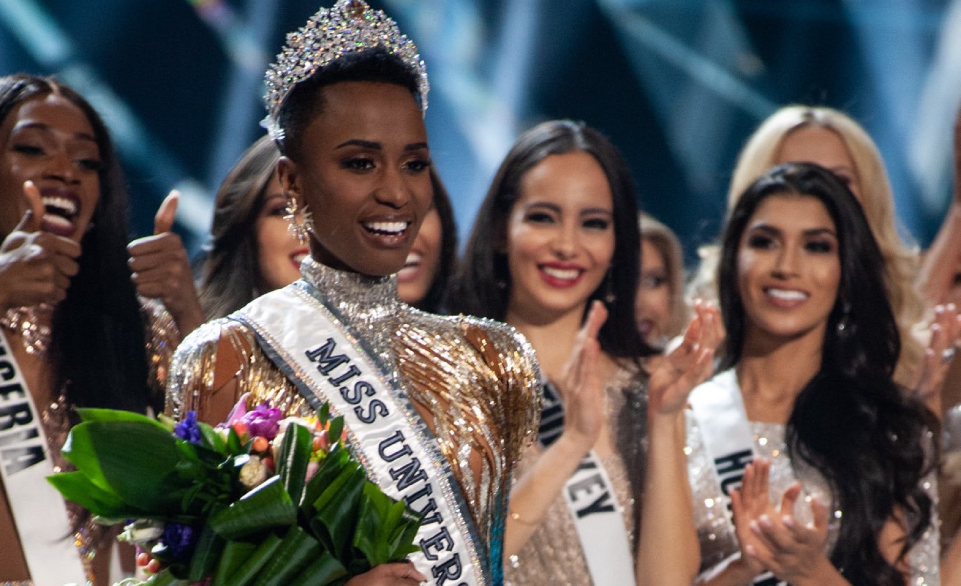 Miss Universe 2019: Η Ζοζιμπίνι Τούνζι η ομορφότερη γυναίκα του 2019 [vids]