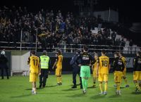 ΟΦΗ – ΑΕΚ: Έντονες αποδοκιμασίες και στο αεροδρόμιο για τους παίκτες της Ένωσης