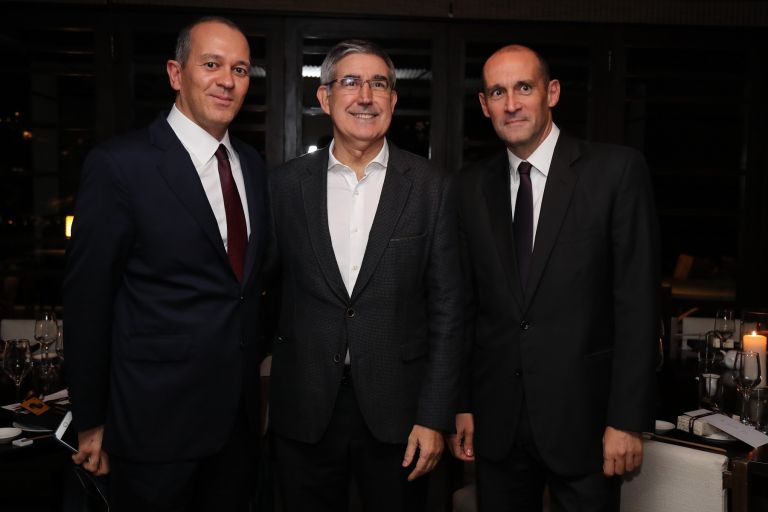 Ολυμπιακός: Δείπνο των Αγγελόπουλων σε Μπερτομέου και εκπροσώπους της Ευρωλίγκα [pic]