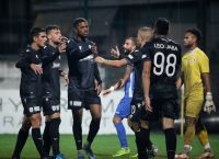 Τσούμπα Άκπομ: Έντονο “φλερτ” της Γουέστ Χαμ με τον Άγγλο φορ