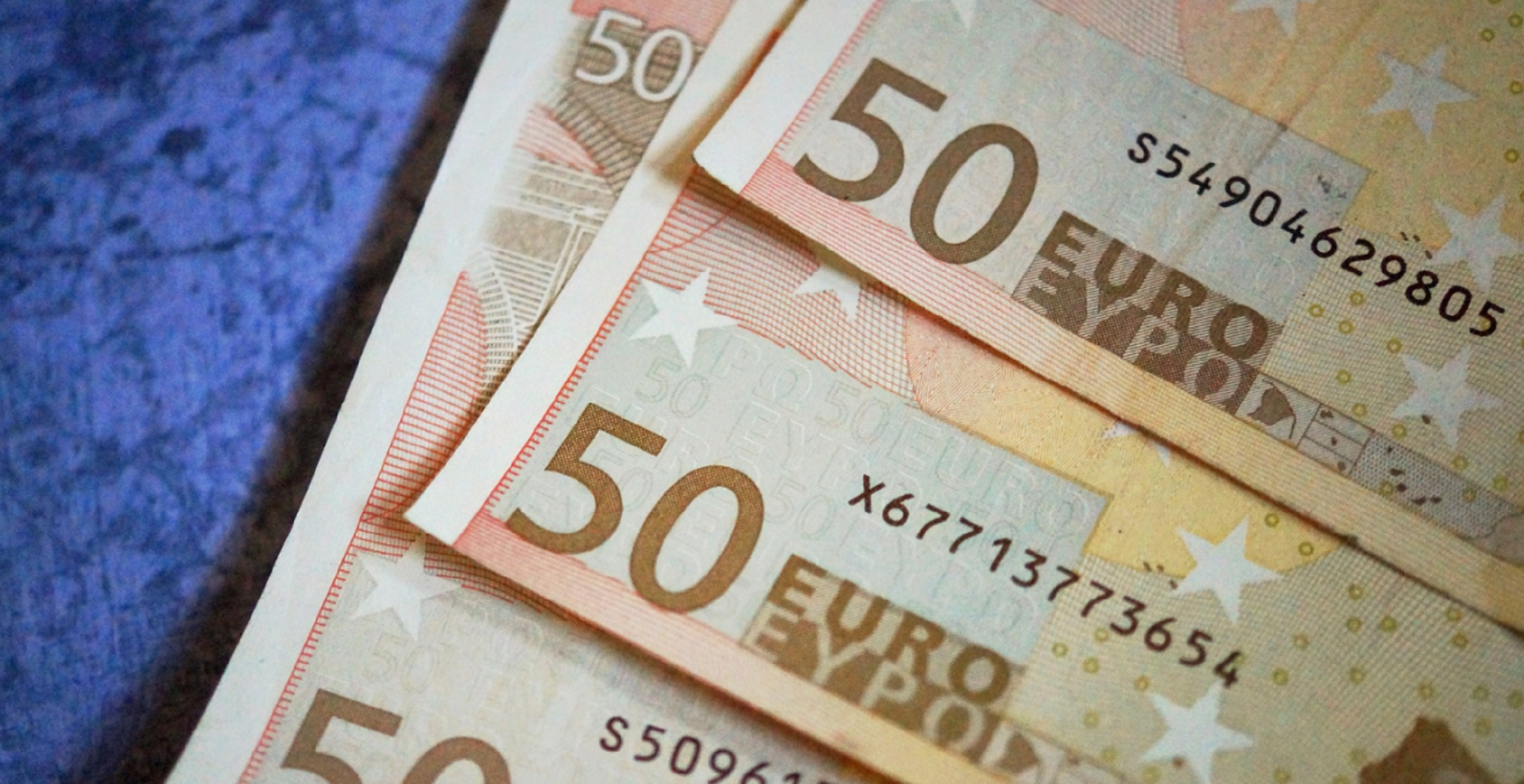 Αυξάνουν οι μισθοί στον ιδιωτικό τομέα – Δείτε για ποιες ειδικότητες
