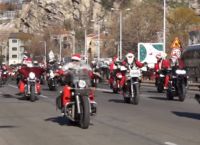 Βουλγαρία: Γέμισαν οι δρόμοι ΑγιοΒασίληδες μοτοσυκλετιστές [vid]