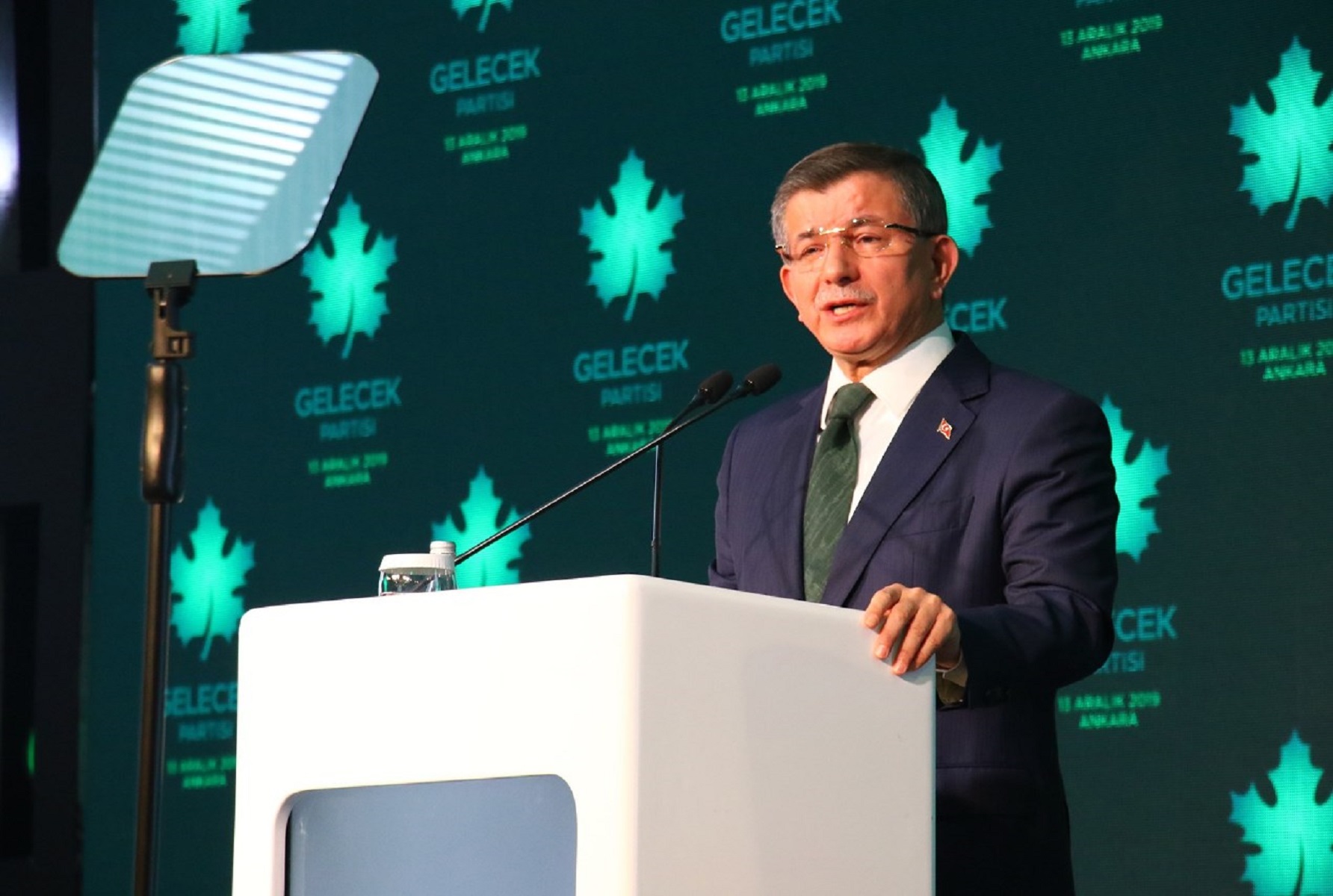 Αχμέτ Νταβούτογλου: Ανακοίνωσε την ίδρυση του νέου κόμματος του