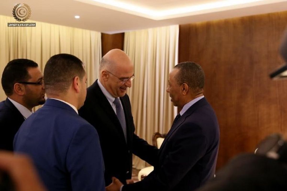 Νίκος Δένδιας: Συναντήθηκε με τον Χαλίφα Χαφτάρ και τον Αλ Θάνι – Μεταβαίνει στο Κάιρο ο υπουργός [vid]