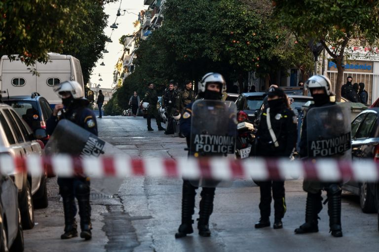 Εμείς και αυτοί