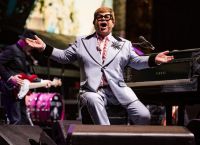 Έλτον Τζον κορωνοϊός: Συναυλία «Μένουμε Σπίτι» με οικοδεσπότη τον Βρετανό