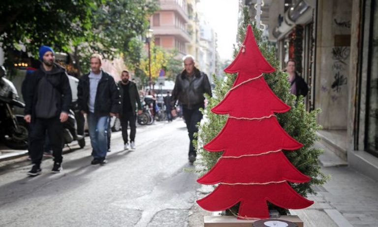 Εορταστικό ωράριο: Σε εφαρμογή από σήμερα – Τρεις συνεχόμενες Κυριακές με ανοιχτά καταστήματα