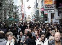 Εορταστική περίοδος: Περίπου στα 3,5 δισ. ευρώ διαμορφώθηκε ο τζίρος της εορταστικής αγοράς