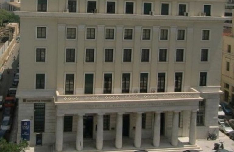 ΕΒΕΠ για ασφαλιστικό: Η 11αδα των βασικών αλλαγών σε συντάξεις και εισφορές