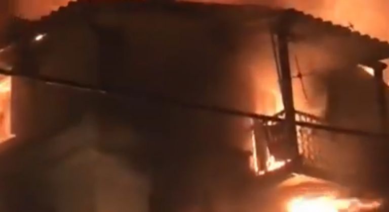 Φωτιά τώρα στην Κέρκυρα: Κάηκε μονοκατοικία – Τέσσερις τραυματίες