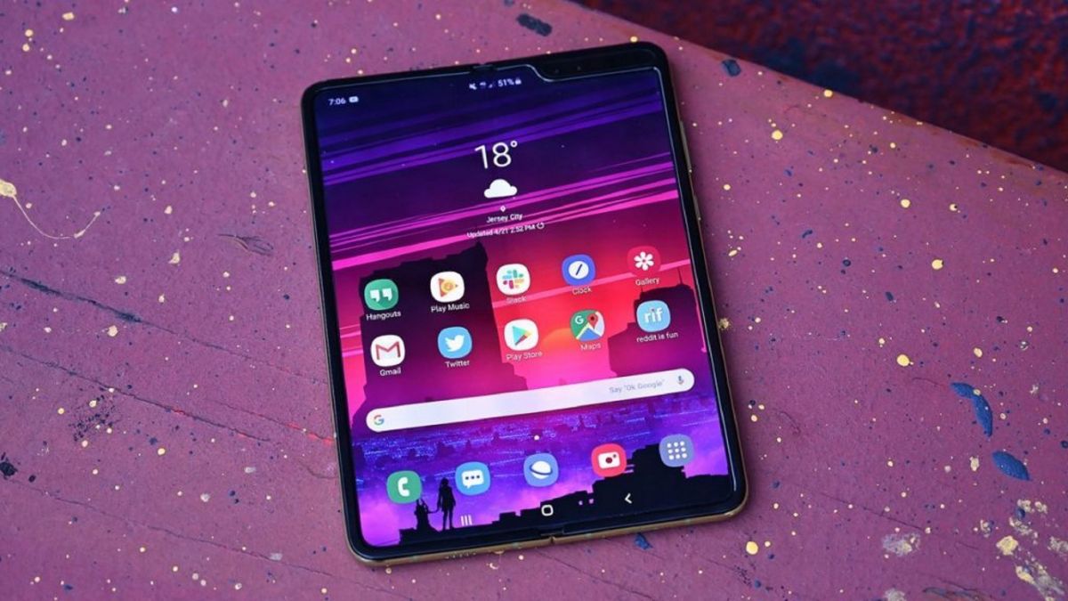 Samsung Galaxy Fold: Διαθέσιμο σε Ελλάδα και Κύπρο το αναδιπλούμενο smartphone [pics&vid]