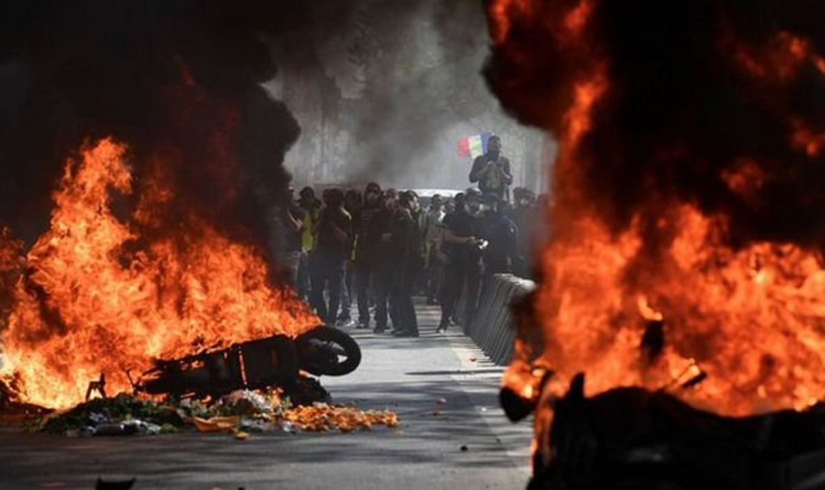 Γαλλία: Δεύτερη ημέρα κινητοποιήσεων – Χάος στο Παρίσι