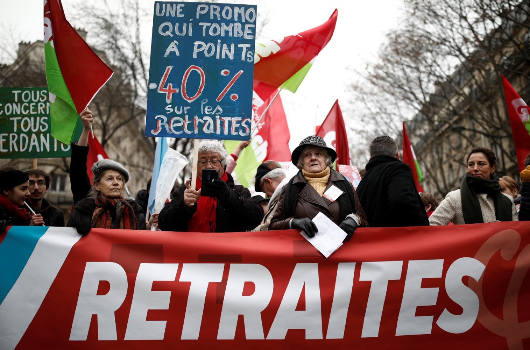 Γαλλία: Συνεχίζεται για δωδέκατη μέρα η απεργία στα Μέσα Μαζικής Μεταφοράς