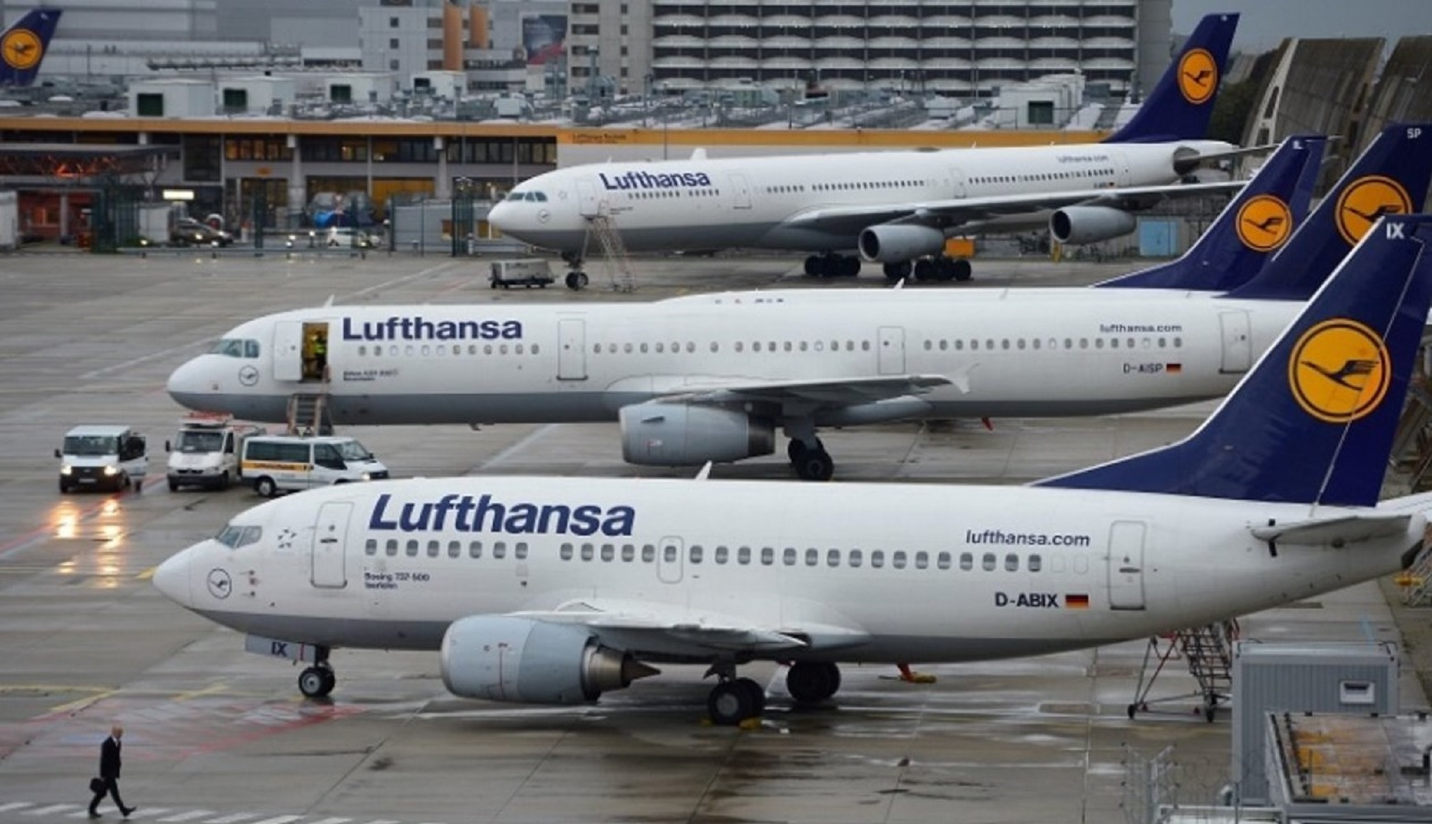 Γερμανία: Ακυρώθηκαν εκατοντάδες πτήσεις λόγω απεργίας