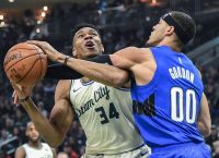 NBA: Απολαυστικός Αντετοκούνμπο, ασταμάτητοι οι Μπακς [vid]