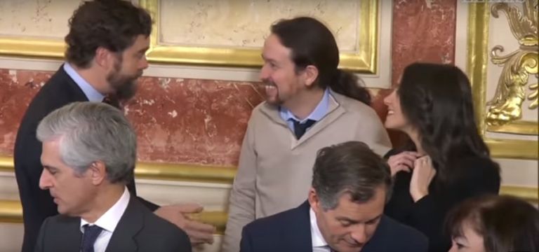 Ισπανία: Αντιδράσεις για τη χαλαρή κουβέντα του Ιγκλέσιας με πολιτικούς αντιπάλους [vid]