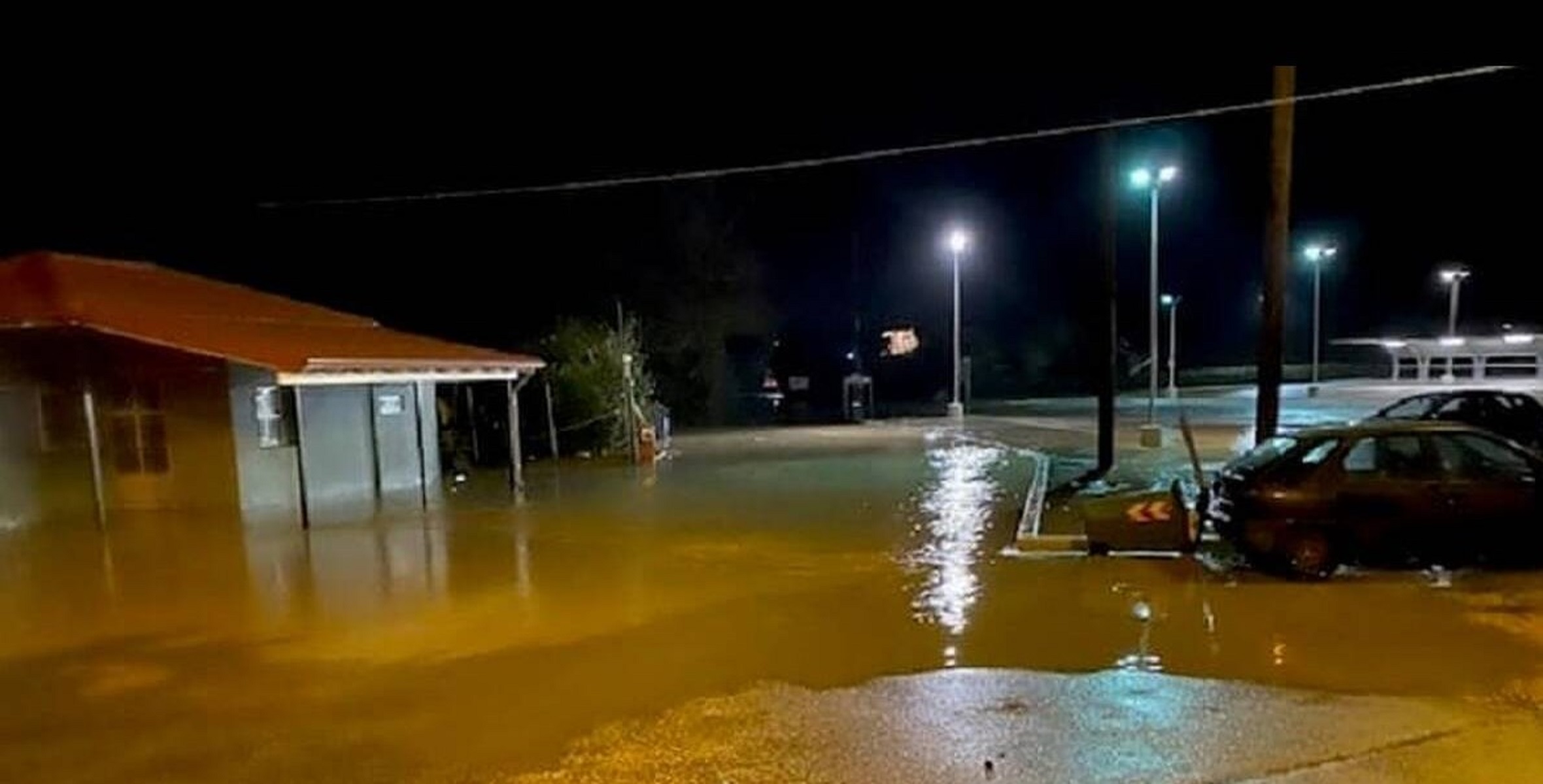 Καιρός: “Βούλιαξαν” Ήπειρος, Κρήτη και Αττική από την κακοκαιρία – Ποιες περιοχές θα επηρεαστούν σήμερα