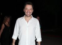 Θάνος Καλλίρης: «Ο περισσότερος κόσμος νομίζει ότι έχω κάνει πλαστικές και βάφω τα μαλλιά μου» Θάνος Καλλίρης: «Ο περισσότερος κόσμος νομίζει ότι έχω κάνει πλαστικές και βάφω τα μαλλιά μου»