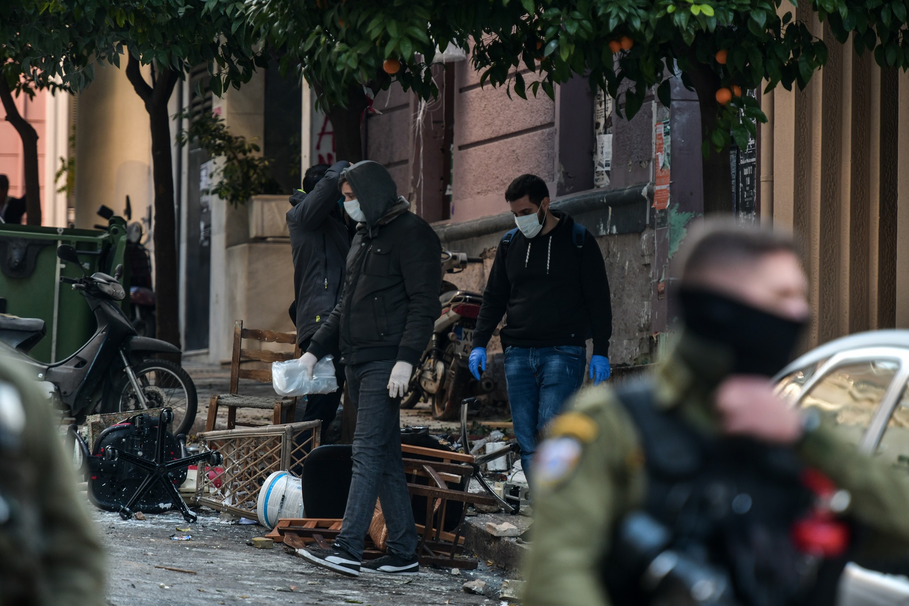 Είναι το κράτος του νόμου και της τάξης ανόητε