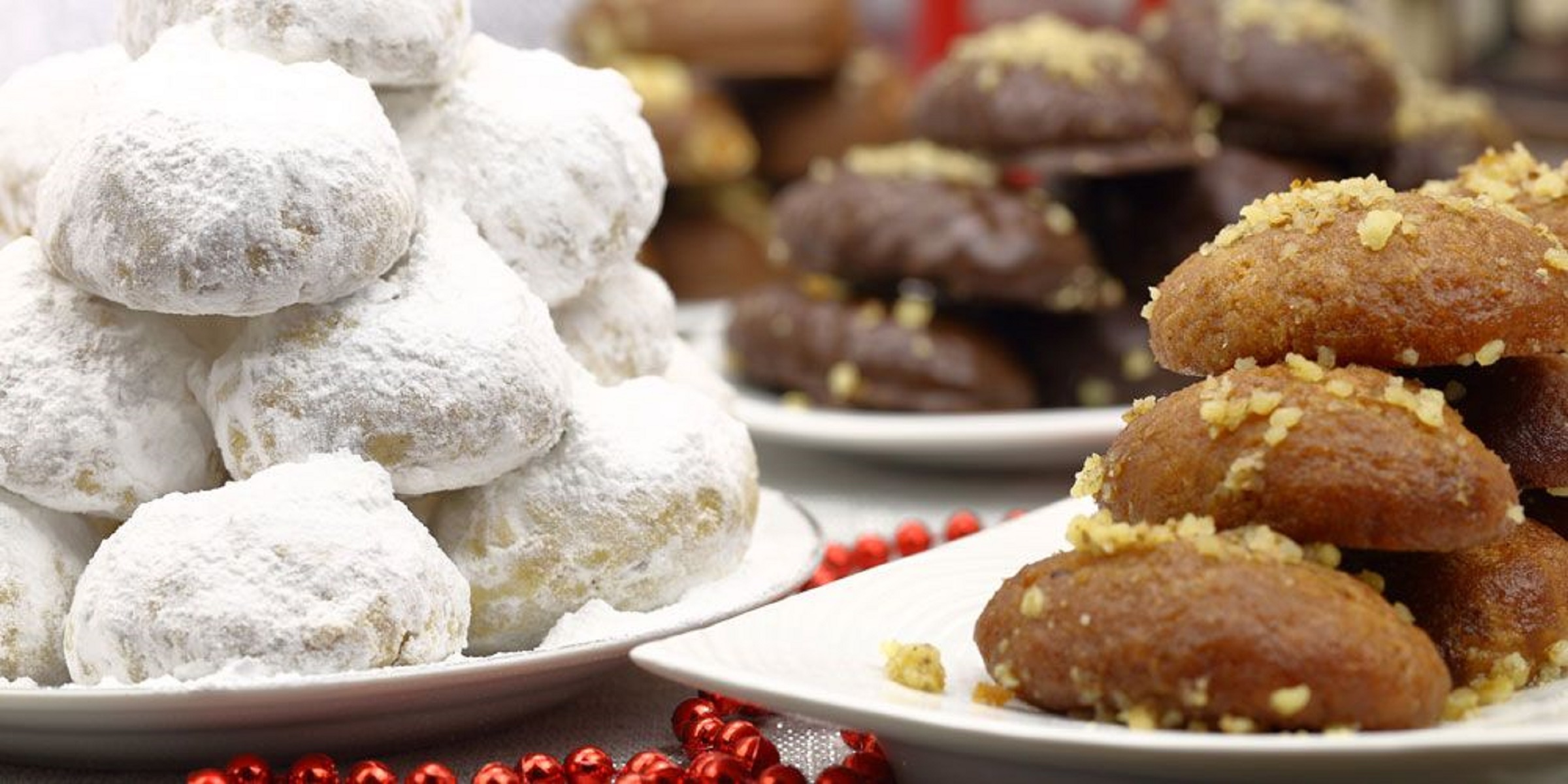 Μελομακάρονο ή κουραμπιές;