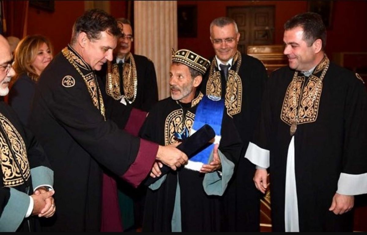 Σταύρος Ξαρχάκος: Αναγορεύτηκε σε επίτιμο διδάκτορα του Πανεπιστημίου Αθηνών