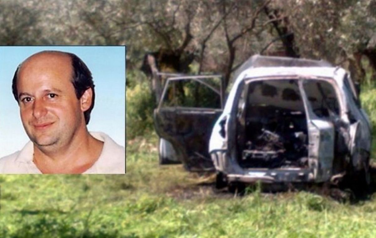 Αγρίνιο: “Σταυρώνει” τη χήρα του δασκάλου αυτόπτης μάρτυρας – “Έπαιζε θέατρο τη μέρα της δολοφονίας”