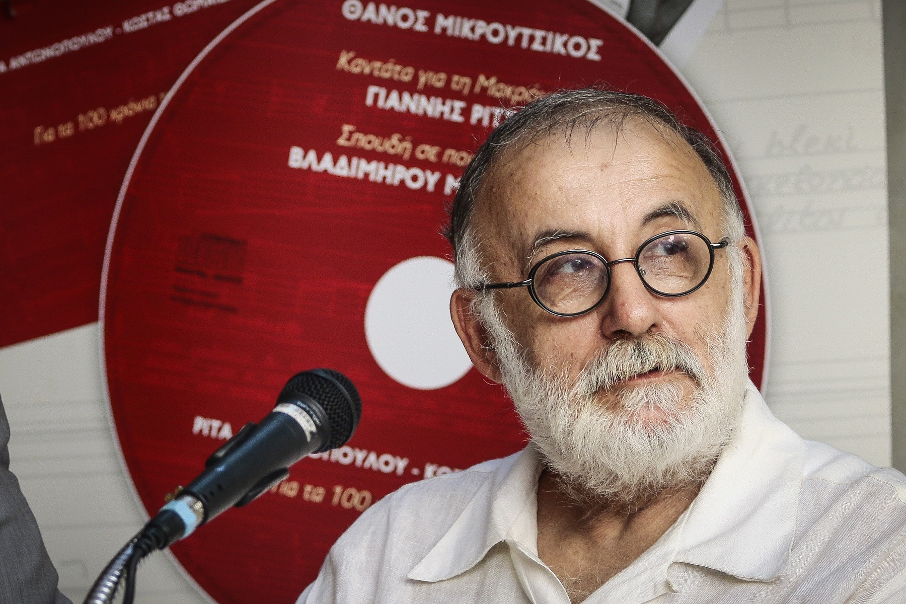 Θάνος Μικρούτσικος: Έφυγε από τη ζωή ο διάσημος συνθέτης