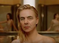 Mr Bean: Υποδύθηκε την Charlize Theron και “τρέλανε” το διαδίκτυο [vid]