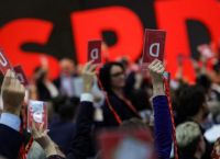 Γερμανία: Παραμένουν στον κυβερνητικό συνασπισμό οι Σοσιαλδημοκράτες