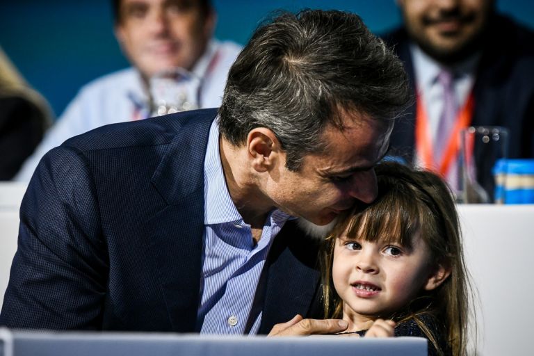 Συνέδριο Νέας Δημοκρατίας: Το μικρό κορίτσι που “έκλεψε” τις εντυπώσεις [pics]