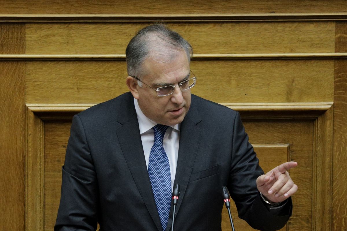 Θεοδωρικάκος: «Όποιος συνεχίσει τις συκοφαντικές επιθέσεις θα υποστεί κάθε νομική συνέπεια»