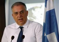 Θεοδωρικάκος: Το σημαντικότερο είναι να στηρίξουμε θέσεις εργασίας και επιχειρήσεις Θεοδωρικάκος: Το σημαντικότερο είναι να στηρίξουμε θέσεις εργασίας και επιχειρήσεις